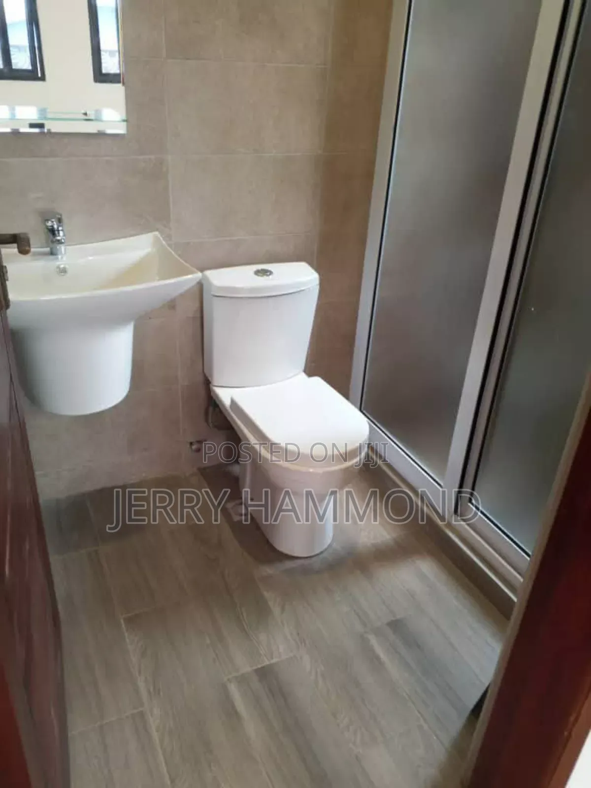 2bdrm Apartment in East Airport, Tseaddo for rent