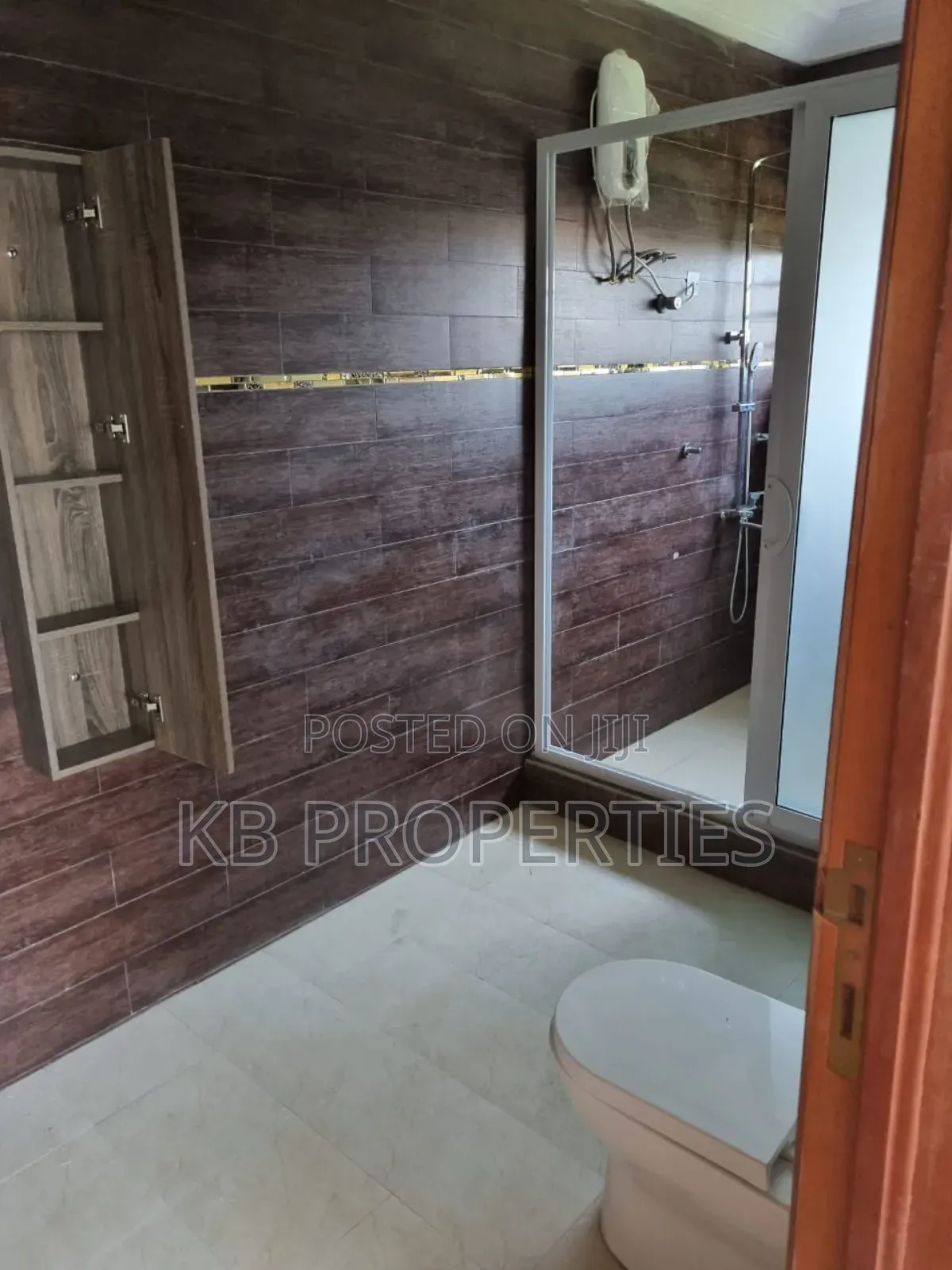 4bdrm Duplex in Kb Properties, Community 25 for rent