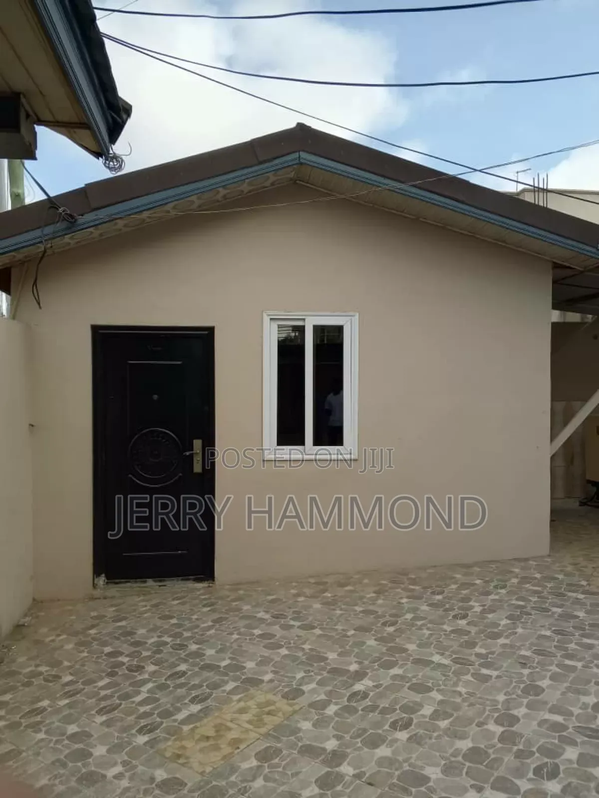 4bdrm House in East Airport, Tseaddo for rent