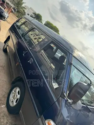 Hyundai H-100 2004 Blue