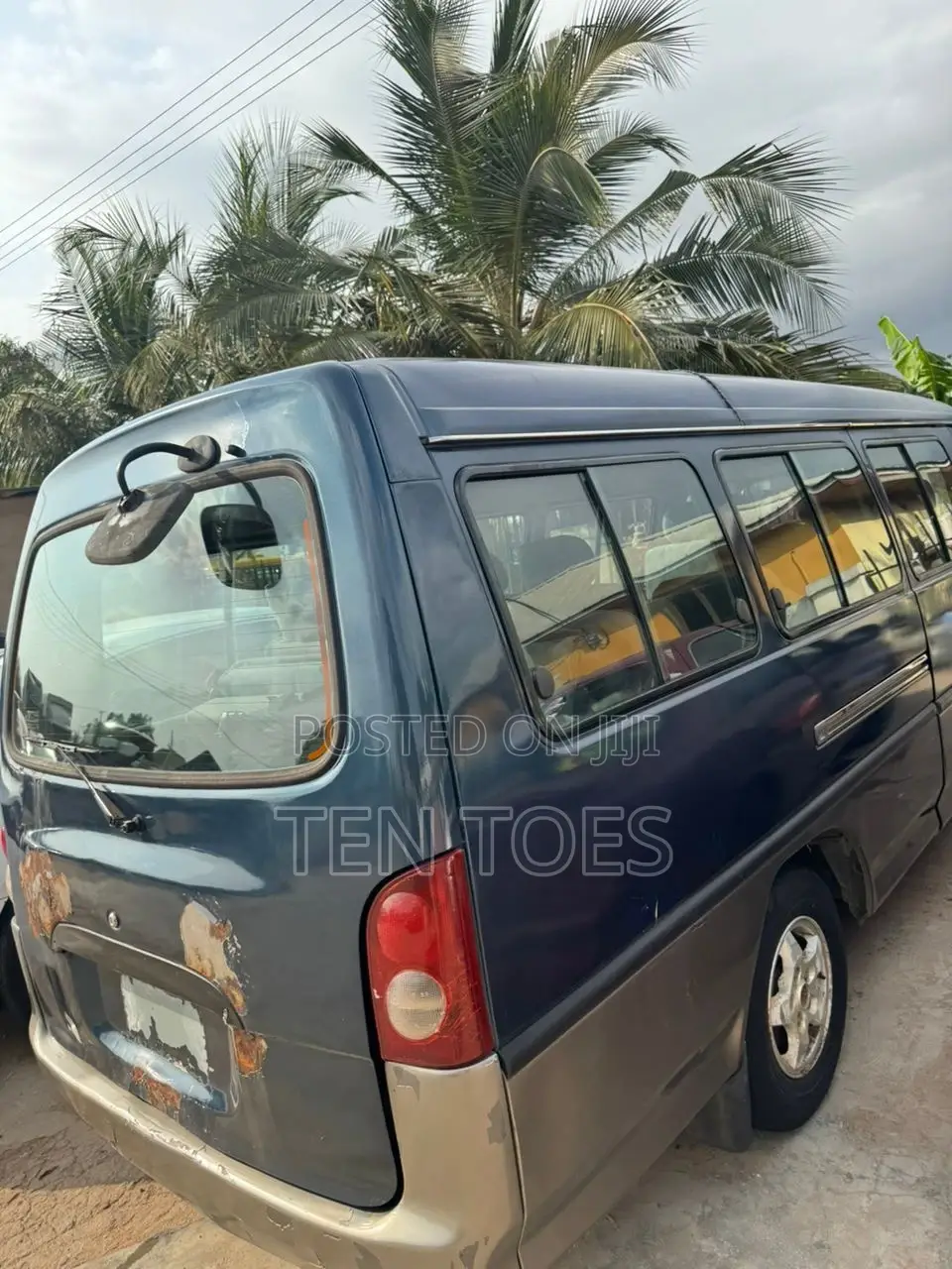 Hyundai H-100 2004 Blue