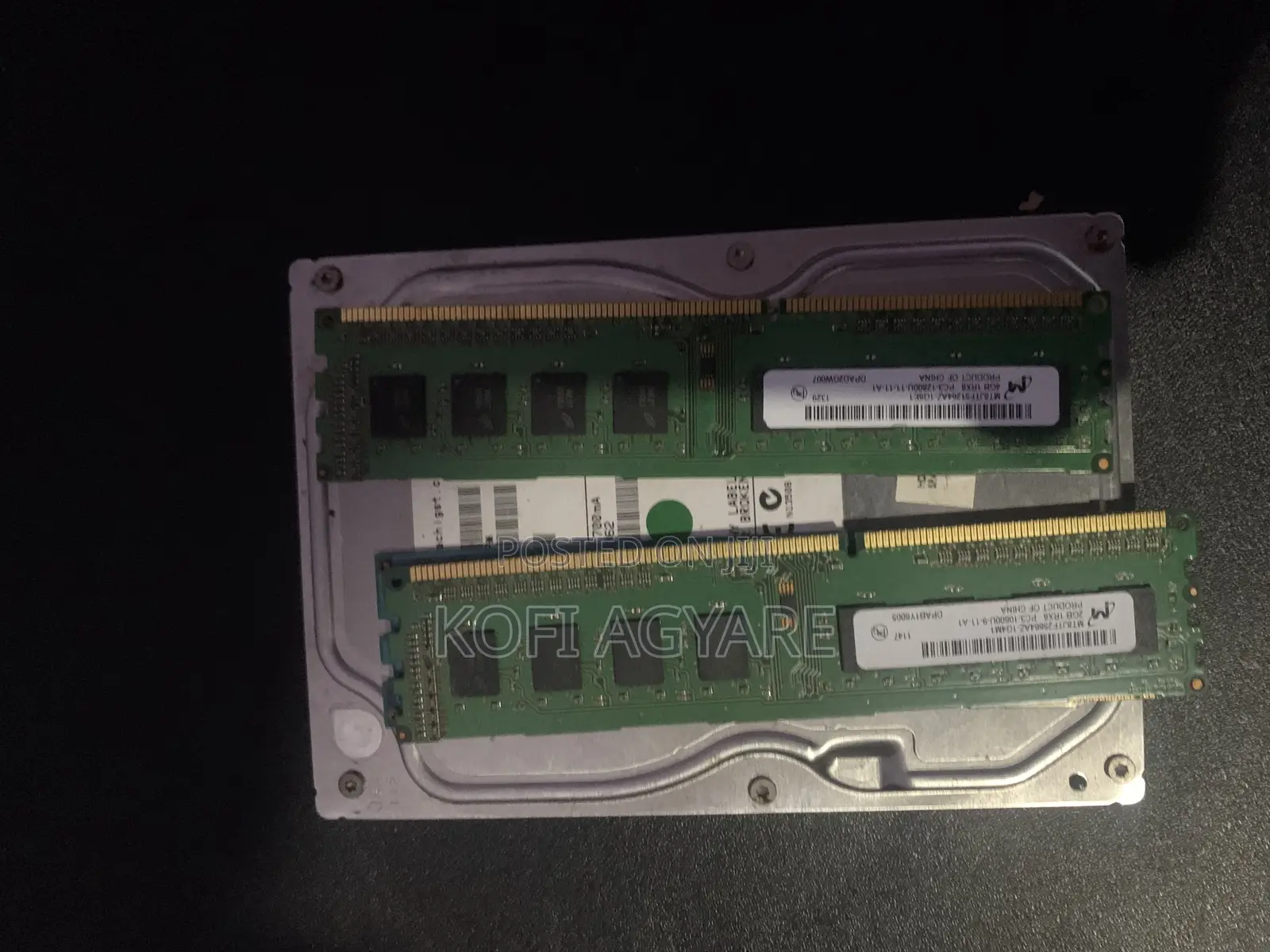 Hard Disk Size 360 and 8gig Ddr3. One 4 Gig and Two 2 Gig