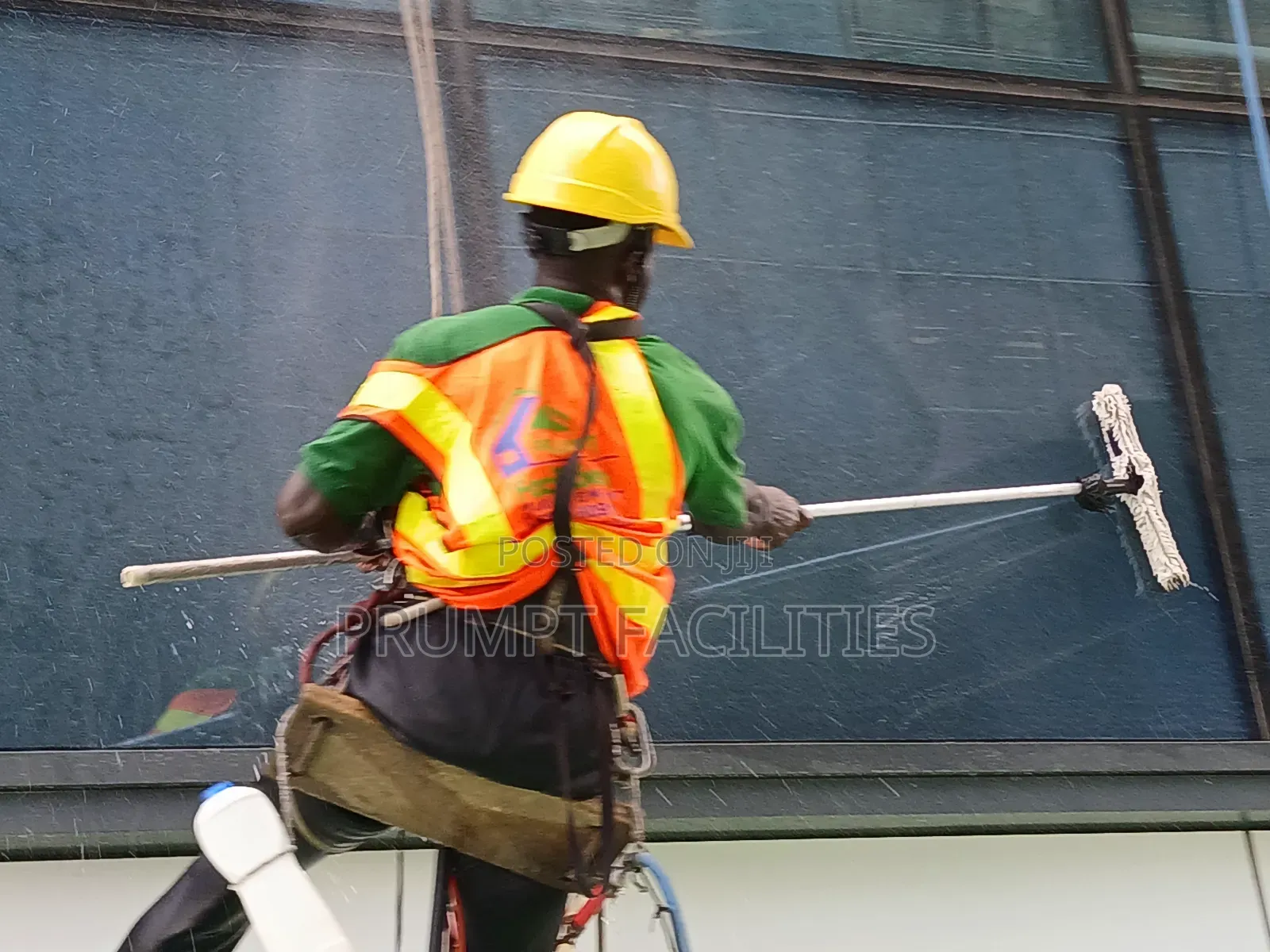 Front Window Glass Cleaning