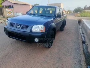 Nissan Hardbody 2010 Blue