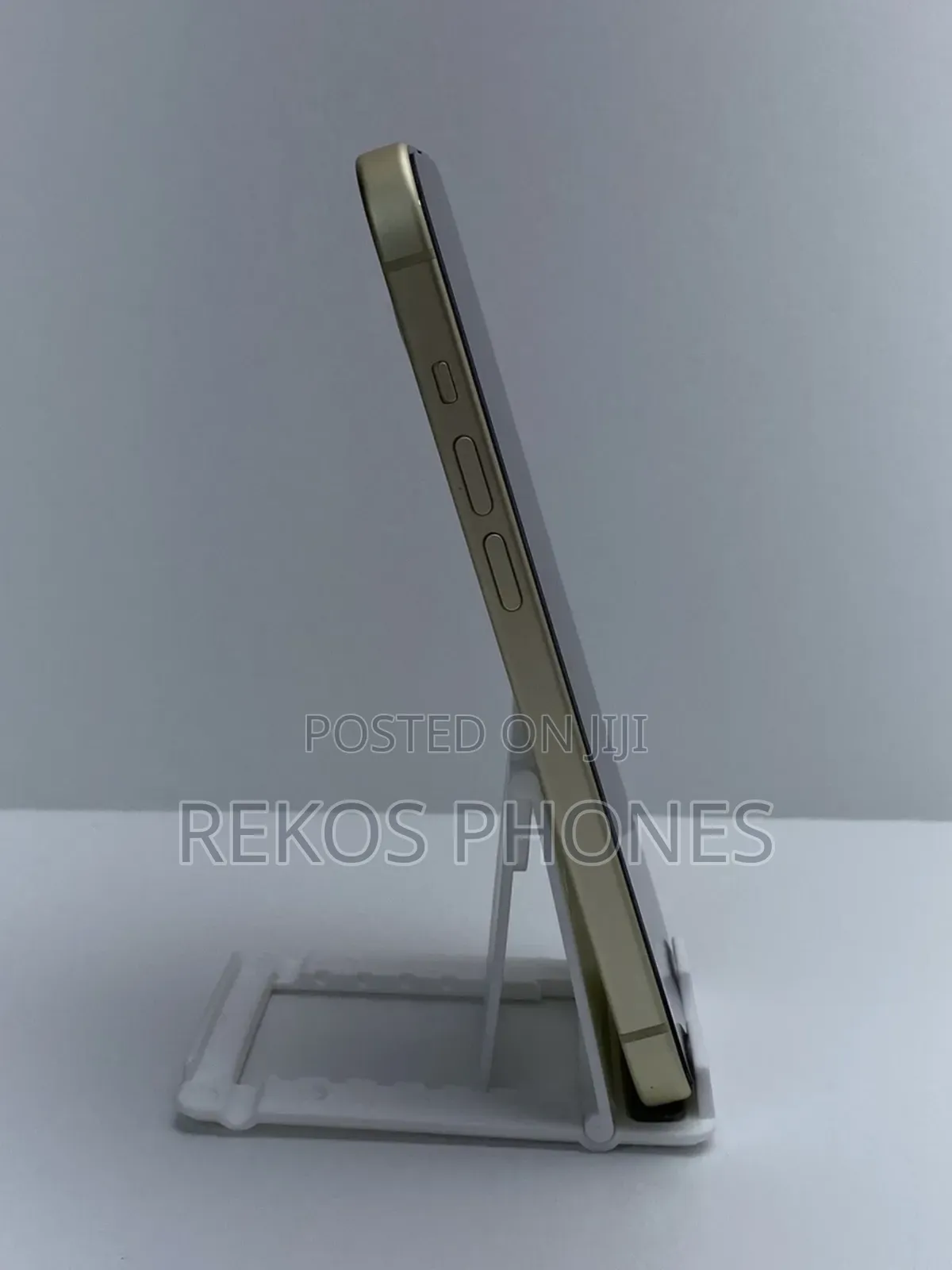 New Apple iPhone 15 256 GB Yellow