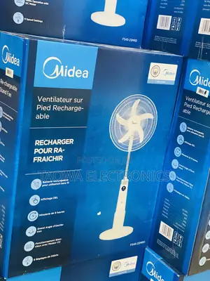 Midea 28”-9 Speed Battery Rechargeable Stand Fan