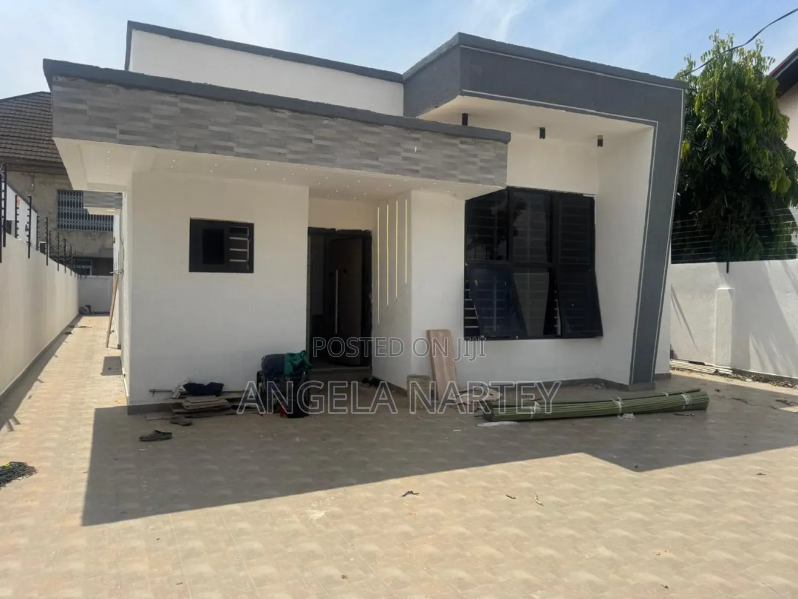 3bdrm House in Sakumono Estates for sale