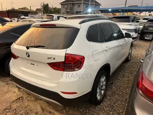 BMW X1 xDrive28i 4dr SUV AWD (2.0L 4cyl Turbo 8A) 2015 White