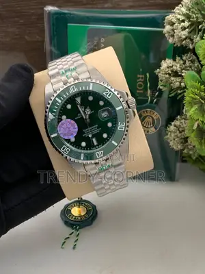 Rolex Submariner Date ( “Hulk" / "Kermit" Model )