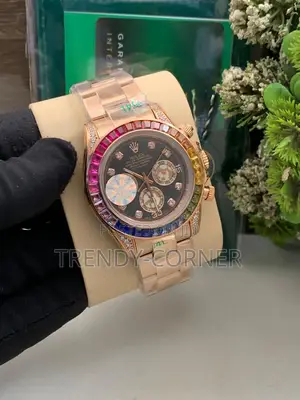 Rolex Submariner Date ( “Hulk" / "Kermit" Model )