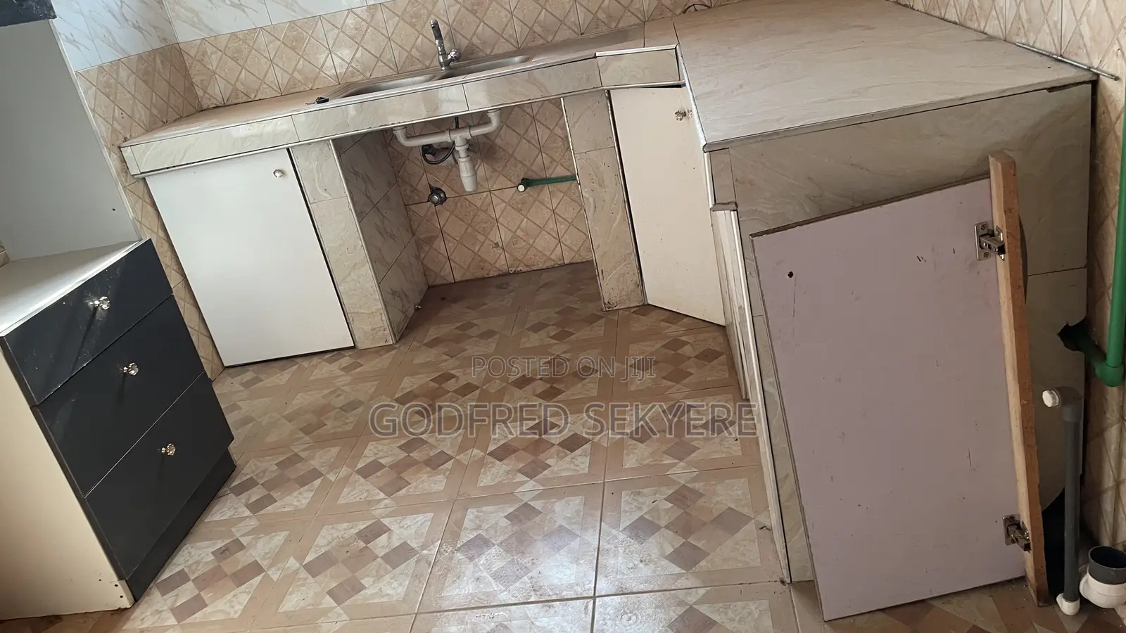 Furnished 3bdrm Apartment in Adeleke Estates, Kumasi Metropolitan
