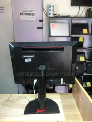Lenovo ThinkCentre M810z AIO 8GB Intel Core I5 SSD 256GB