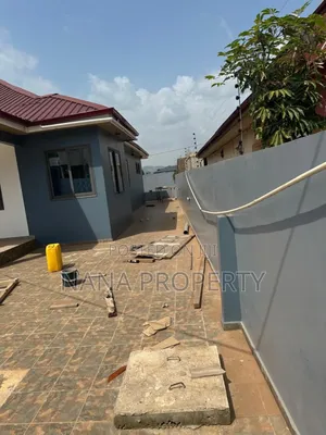 3bdrm House in Oyarifa for sale