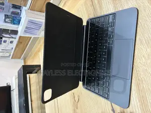 M4 iPad Pro 11inch Magic Keyboard