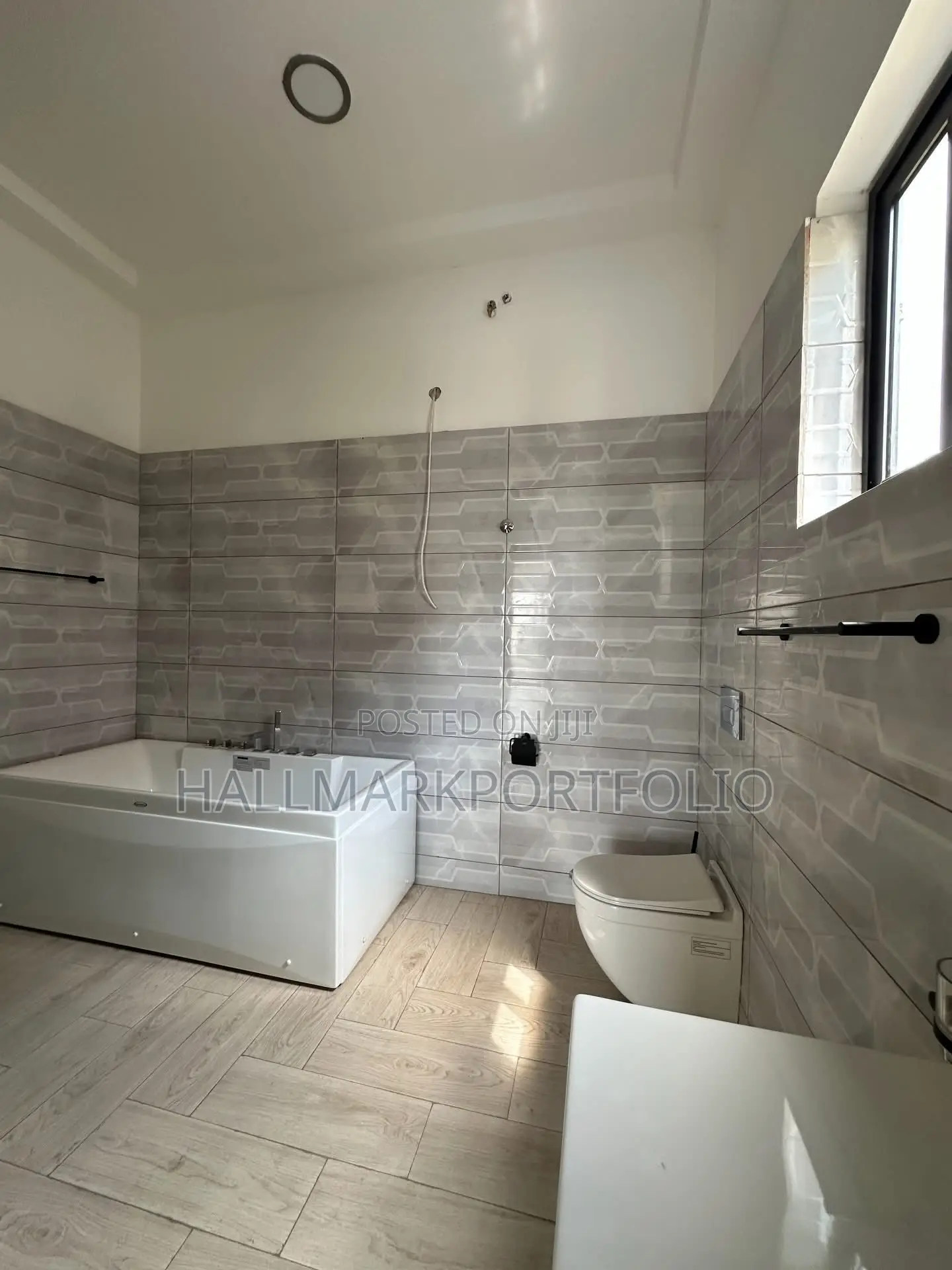 4bdrm House in East Legon Hills, Ashaley Botwe for sale