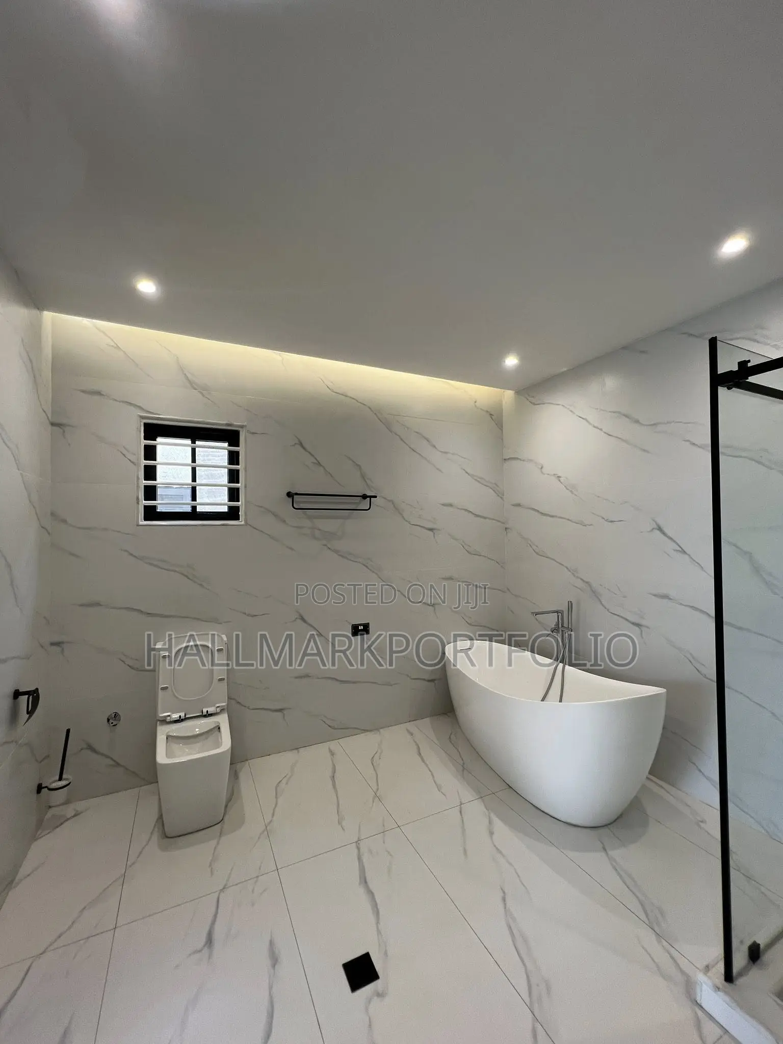 5bdrm House in East Legon Hills, Ashaley Botwe for sale