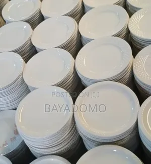 Guests Ceramic Plates: Rent