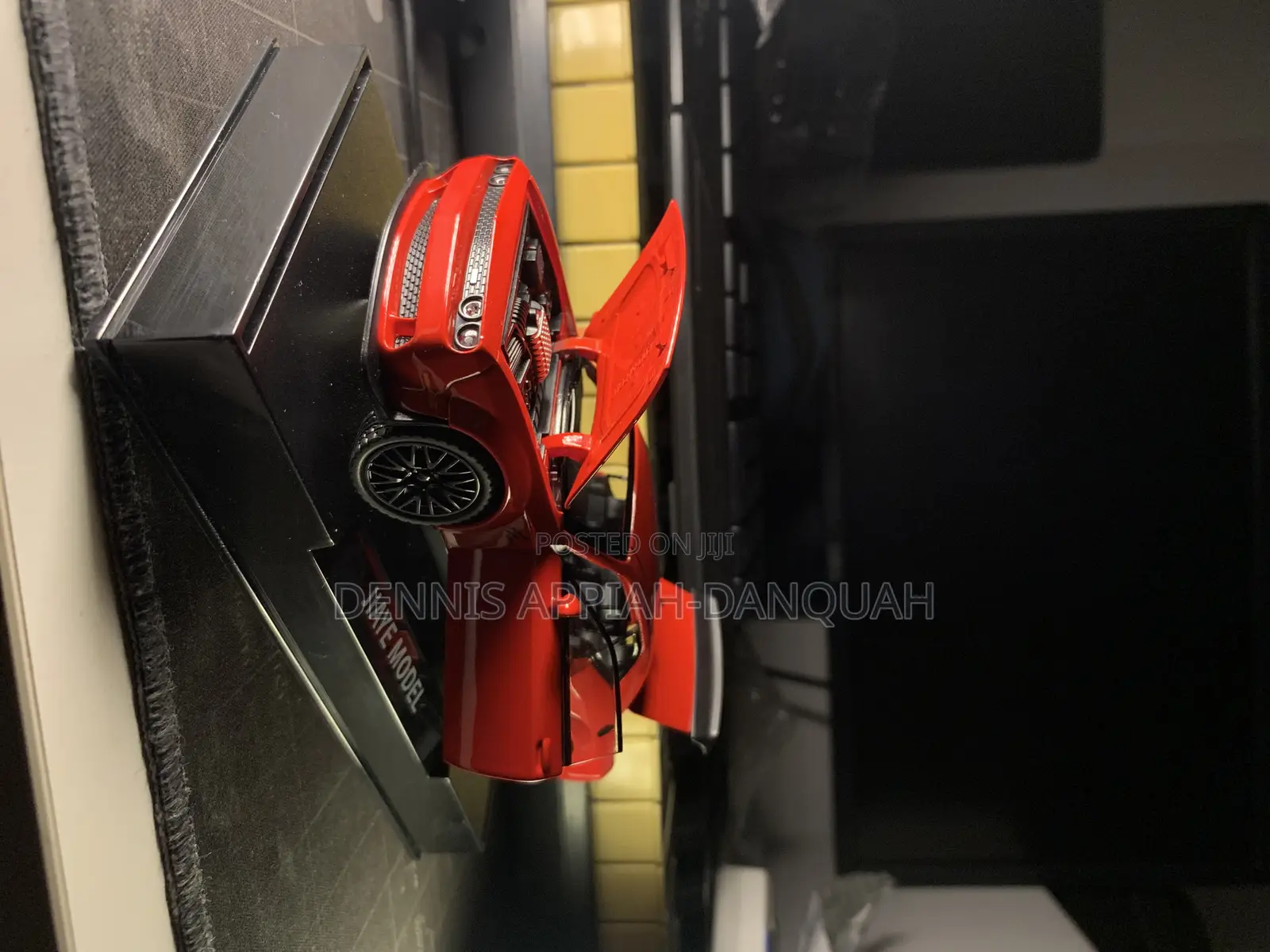 Dodge Challenger Toy Car (Diecast Model)