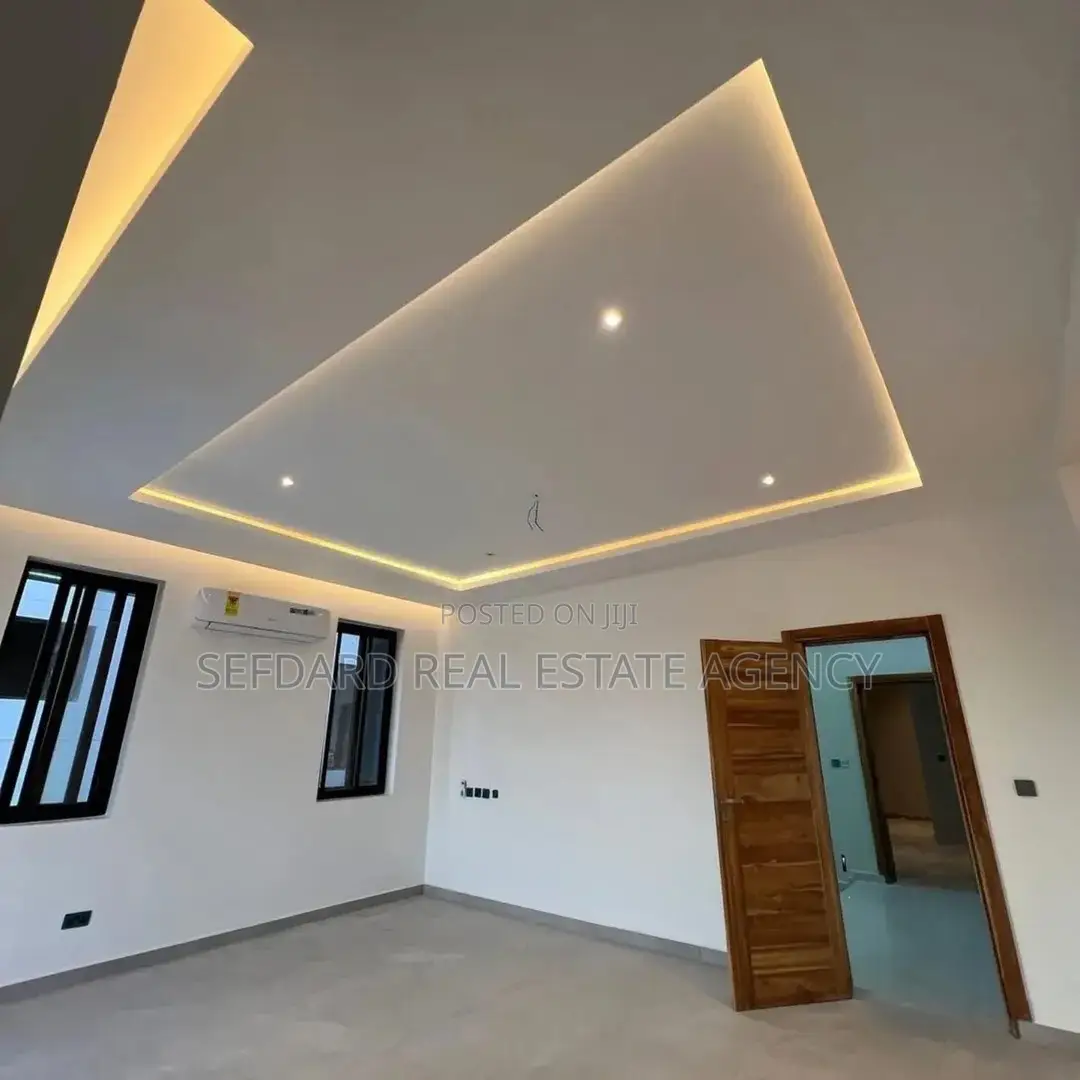 4bdrm House in Ashomang Estate for sale