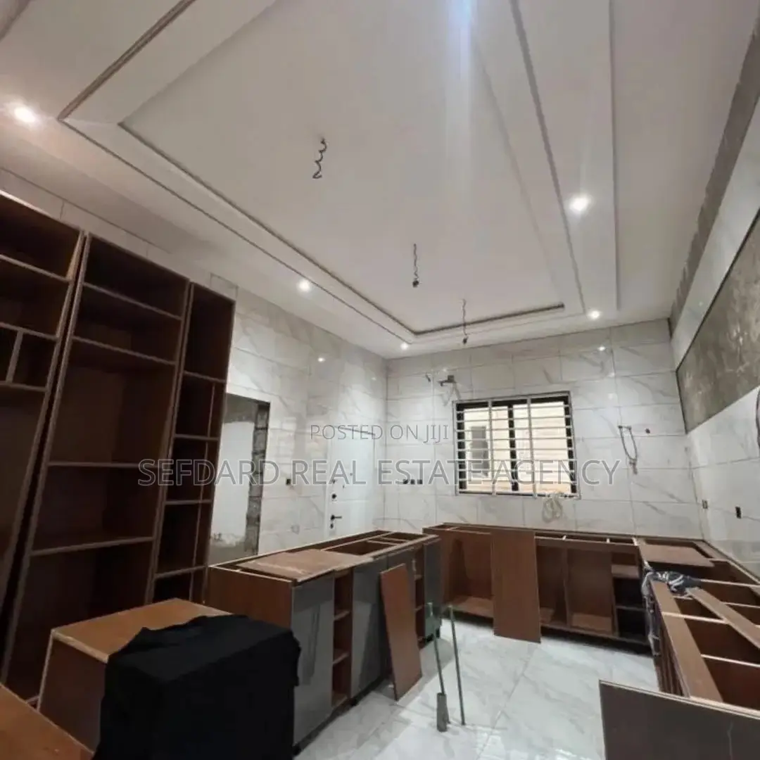 4bdrm House in Ashomang Estate for sale