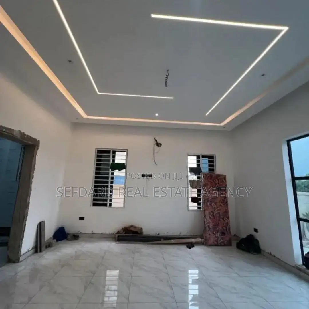 4bdrm House in Ashomang Estate for sale