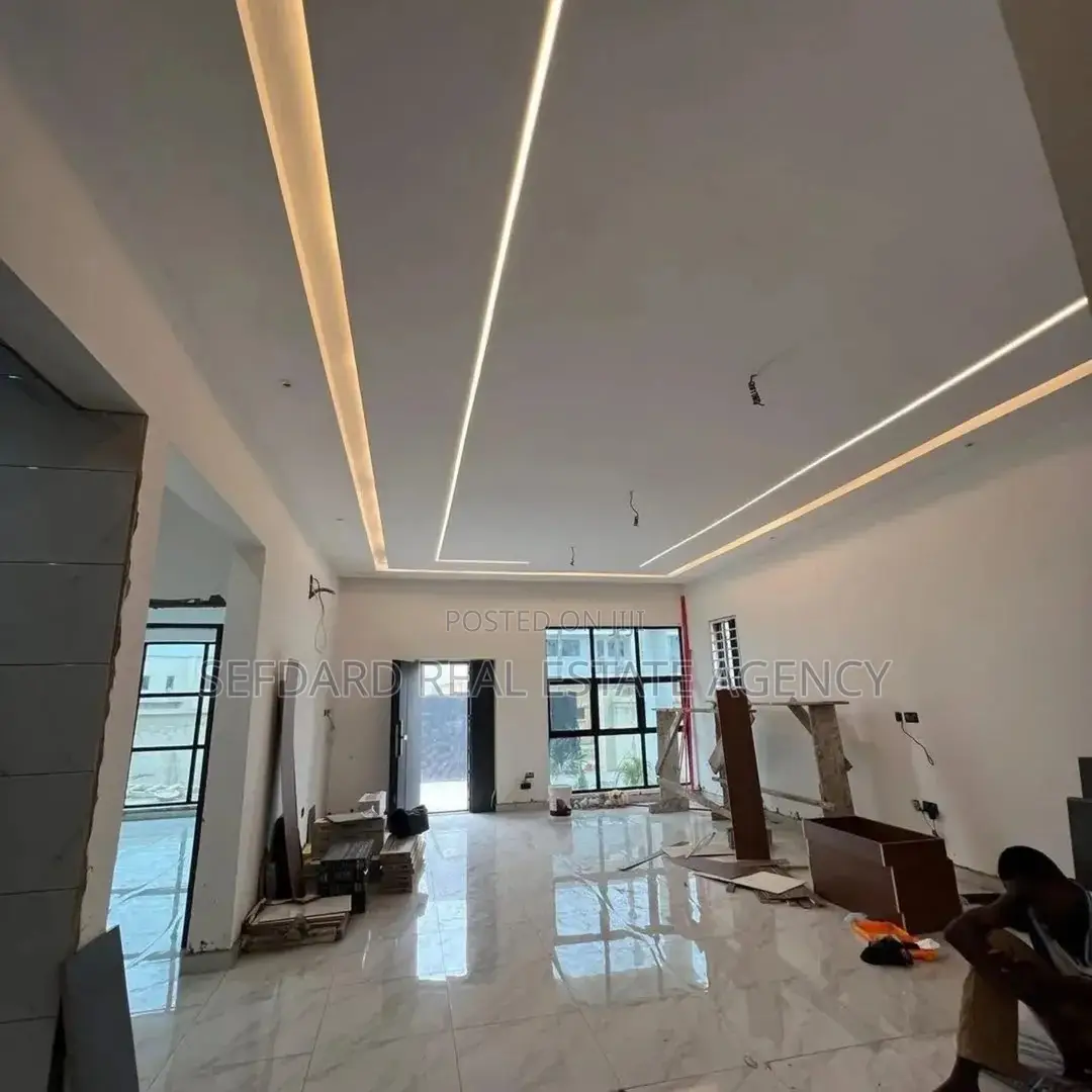 4bdrm House in Ashomang Estate for sale