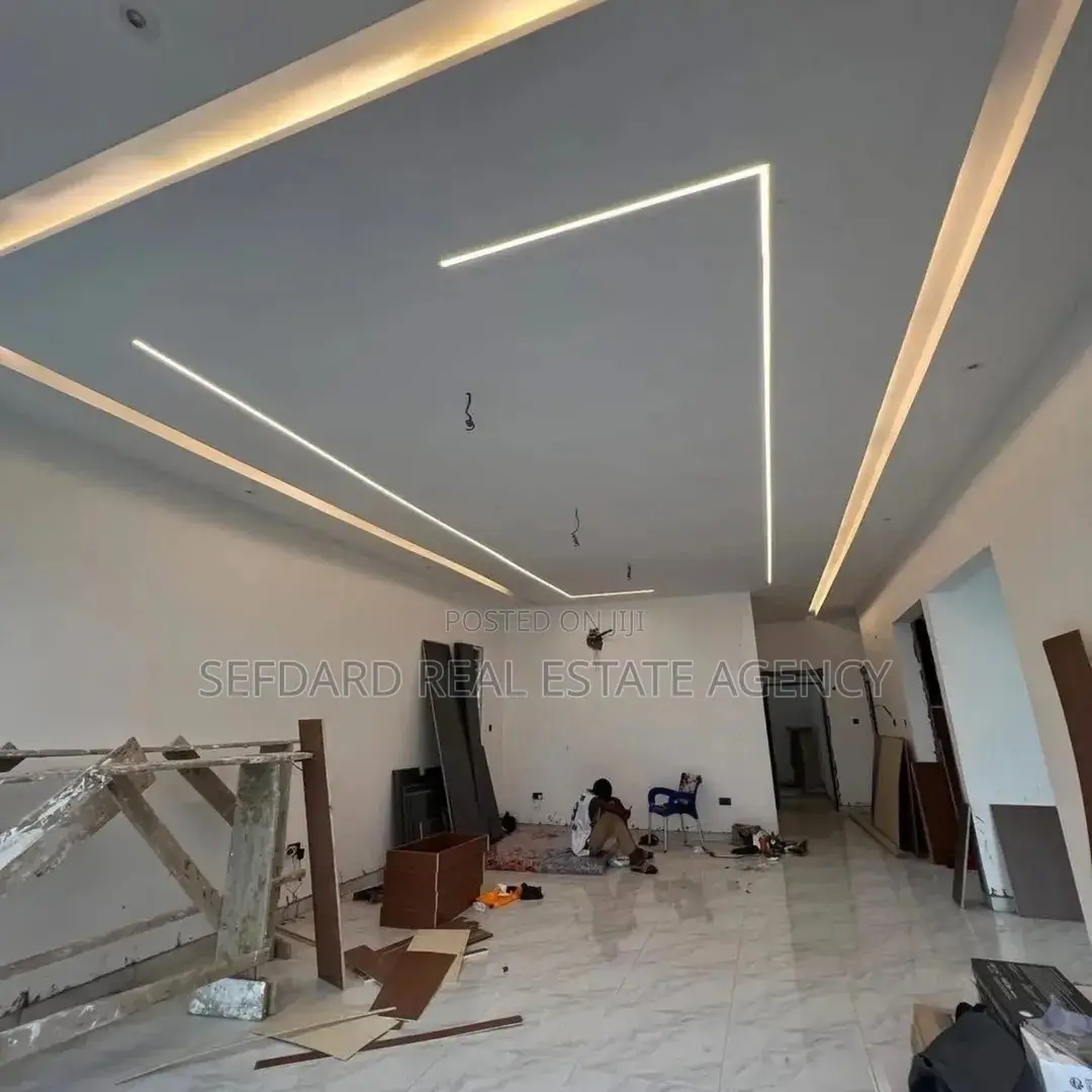 4bdrm House in Ashomang Estate for sale