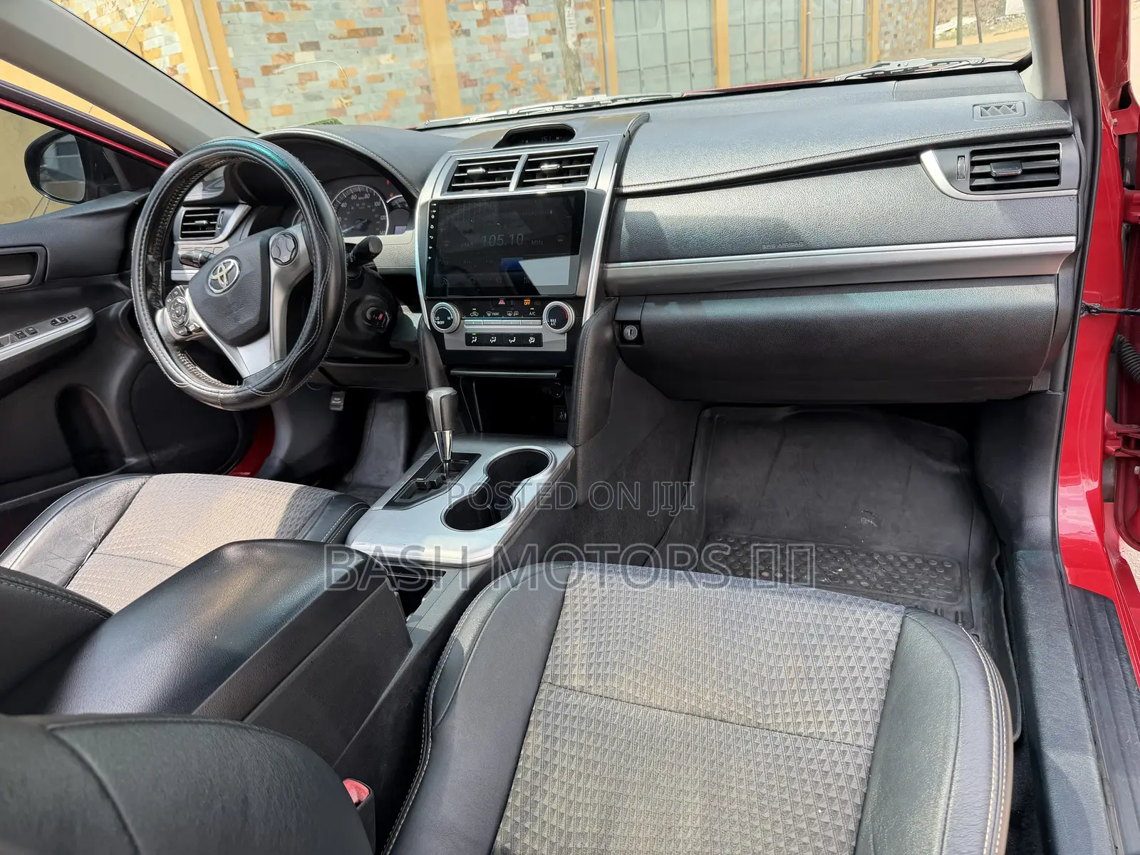 Toyota Camry SE 4dr Sedan (2.5L 4cyl 6A) 2014 Red