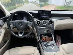 Mercedes-Benz C300 Luxury 4matic Sedan AWD (2.0L 4cyl 7A) 2017 Red