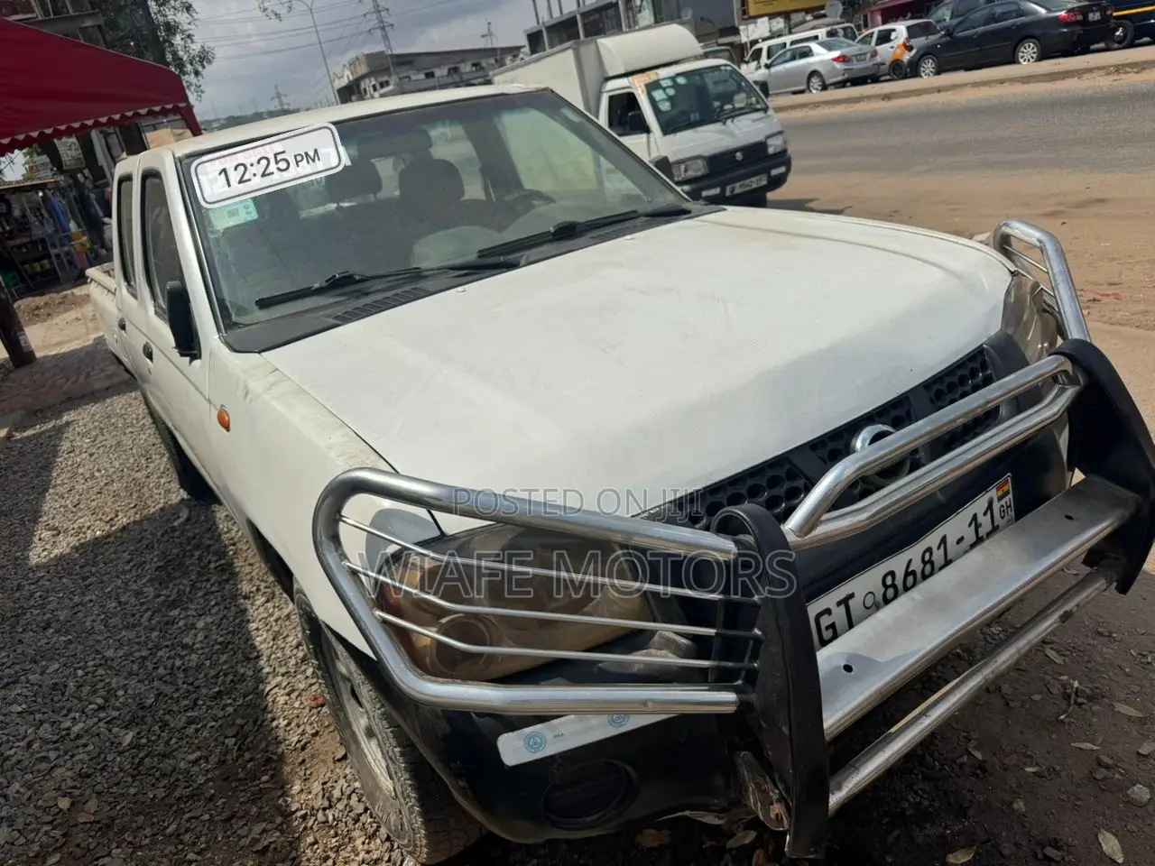 Nissan Hardbody 2011 White