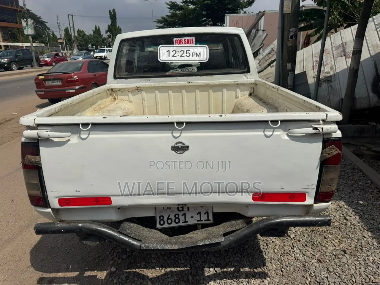 Nissan Hardbody 2011 White