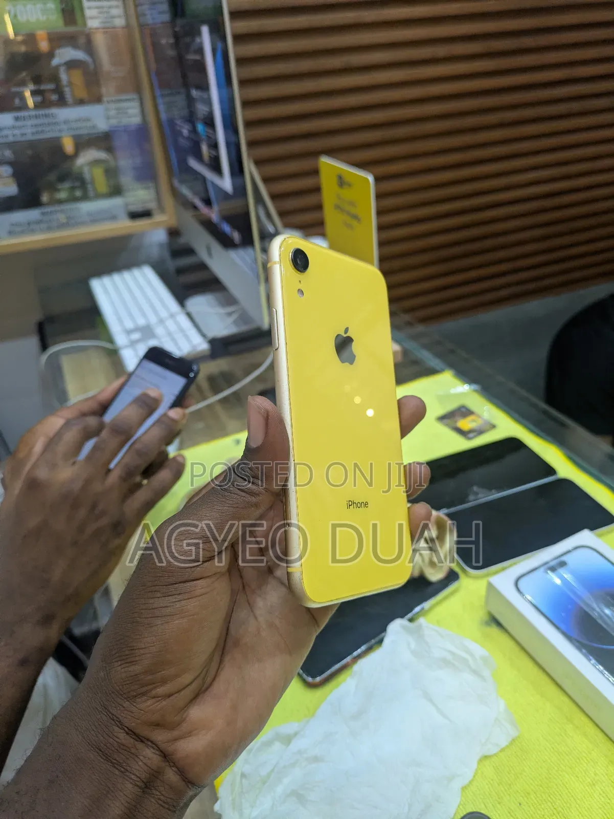 Apple iPhone XR 128 GB Yellow