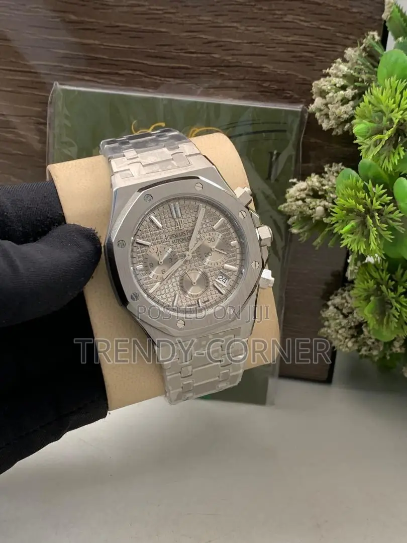 Audemars Piguet Timepiece ( Royal Oak Collection )