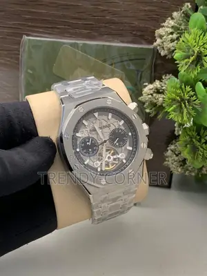 Audemars Piguet Timepiece ( Royal Oak Collection )