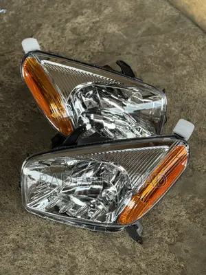 Toyota Rav 4 2002 Headlights