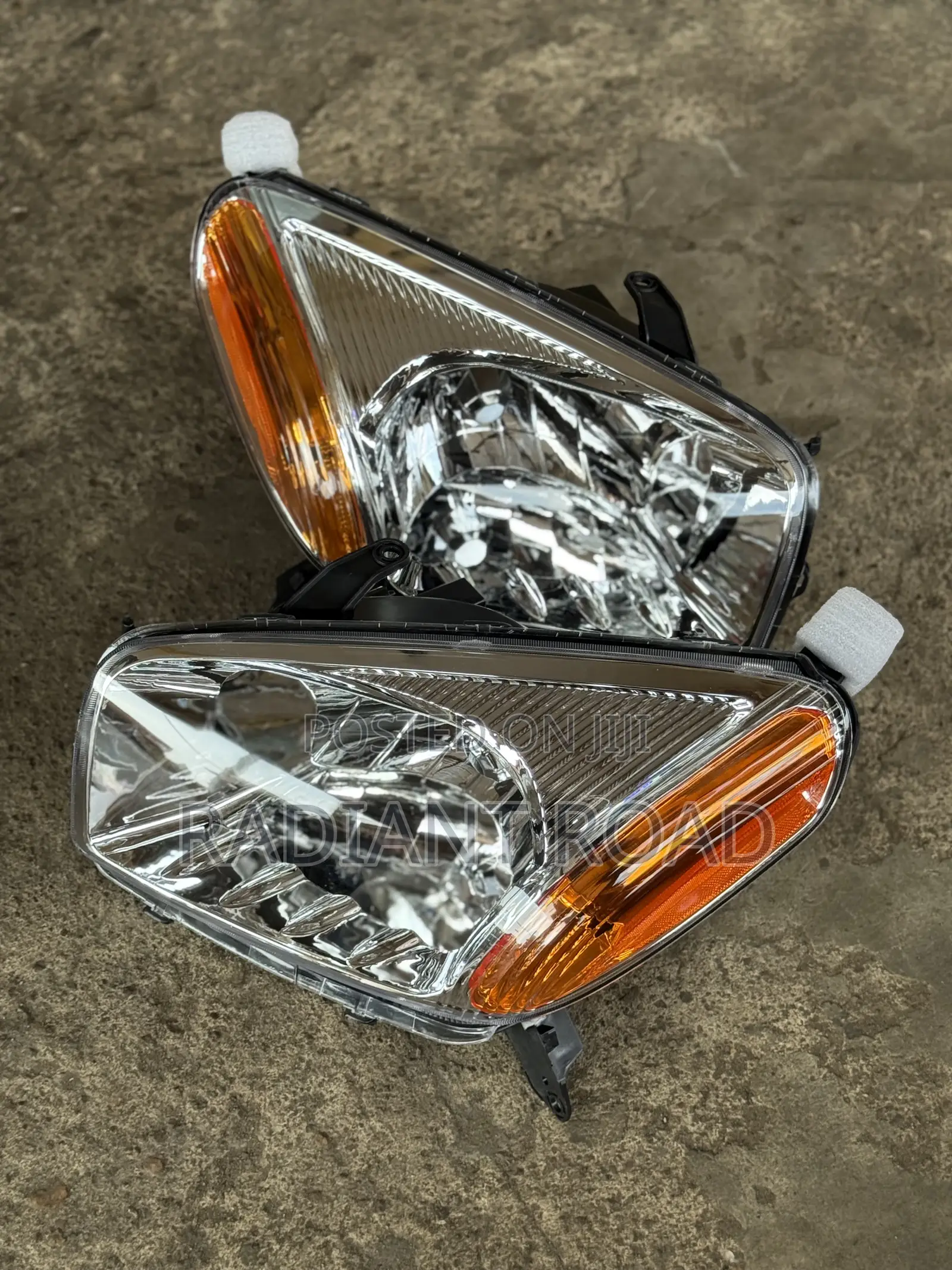Toyota Rav 4 2002 Headlights