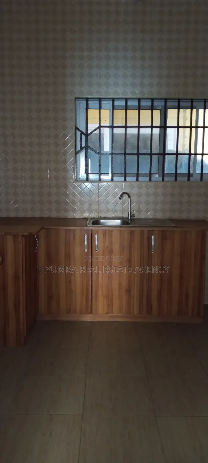 3bdrm House in Tiyumba Real Estate, Old Ashomang for sale