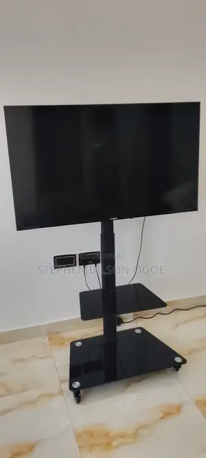 43" Smartv With Stand Sunny Walk