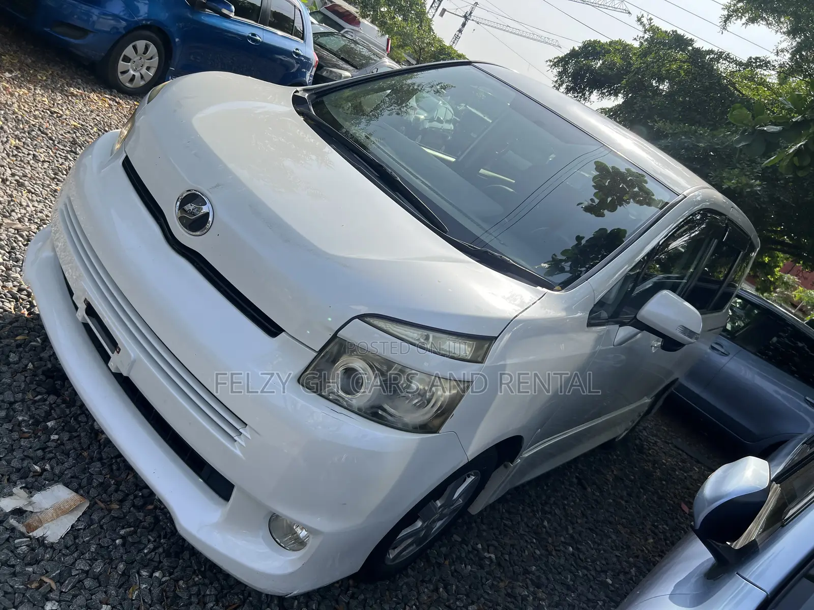 Toyota Voxy 2012 White