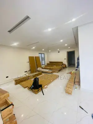 4bdrm House in Abelemkpe for sale