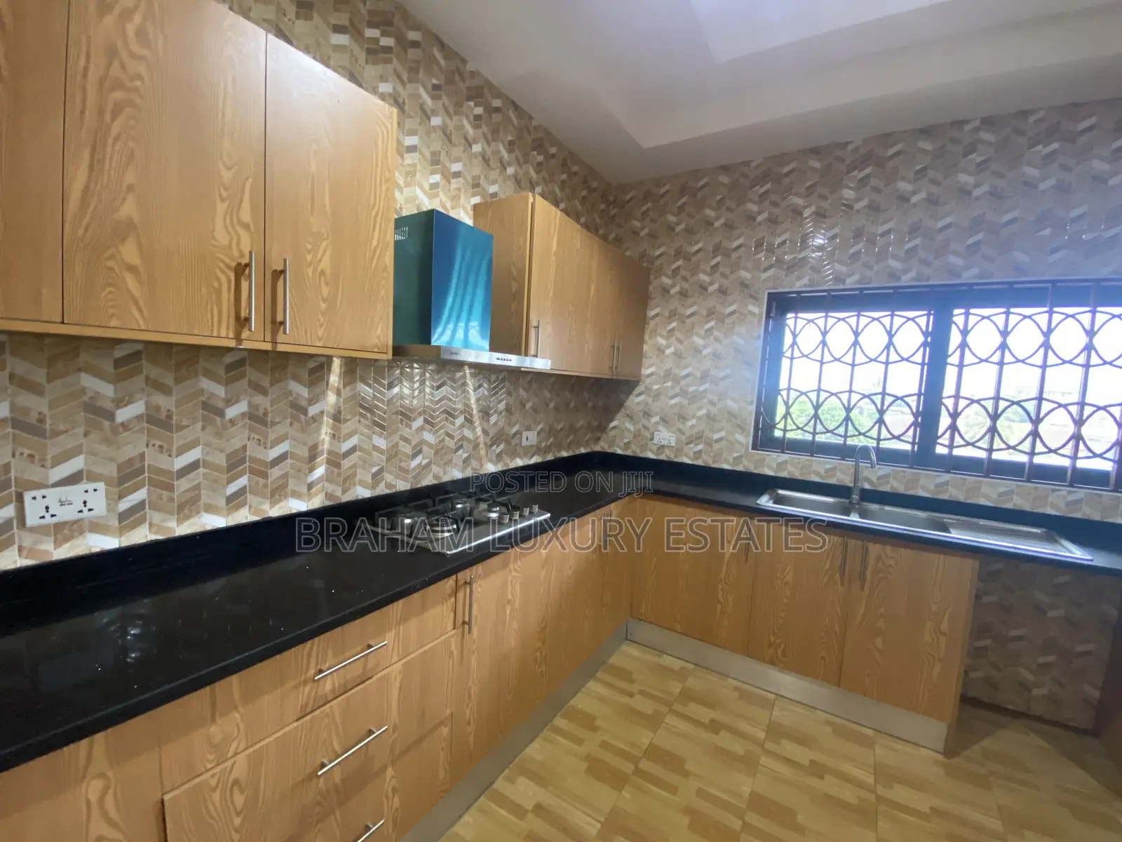 3bdrm Apartment in Braham Luxury, Nungua for rent