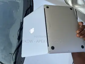 Laptop Apple MacBook 2017 8GB Intel Core i5 SSD 128GB