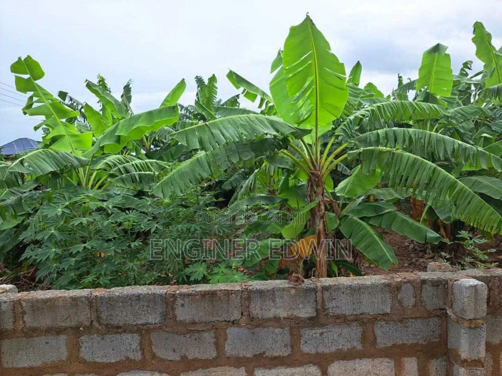 6bdrm House in Adjen Kotoku, Accra Metropolitan for sale
