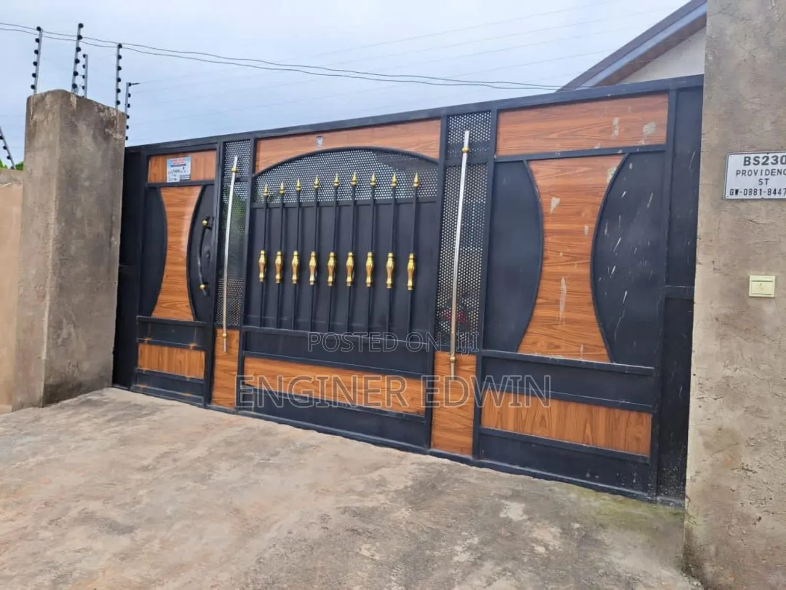 6bdrm House in Adjen Kotoku, Accra Metropolitan for sale