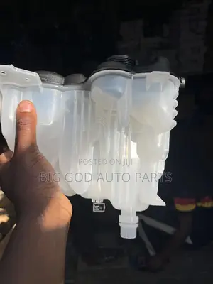 Range Rover Velar Water Resevior Tank