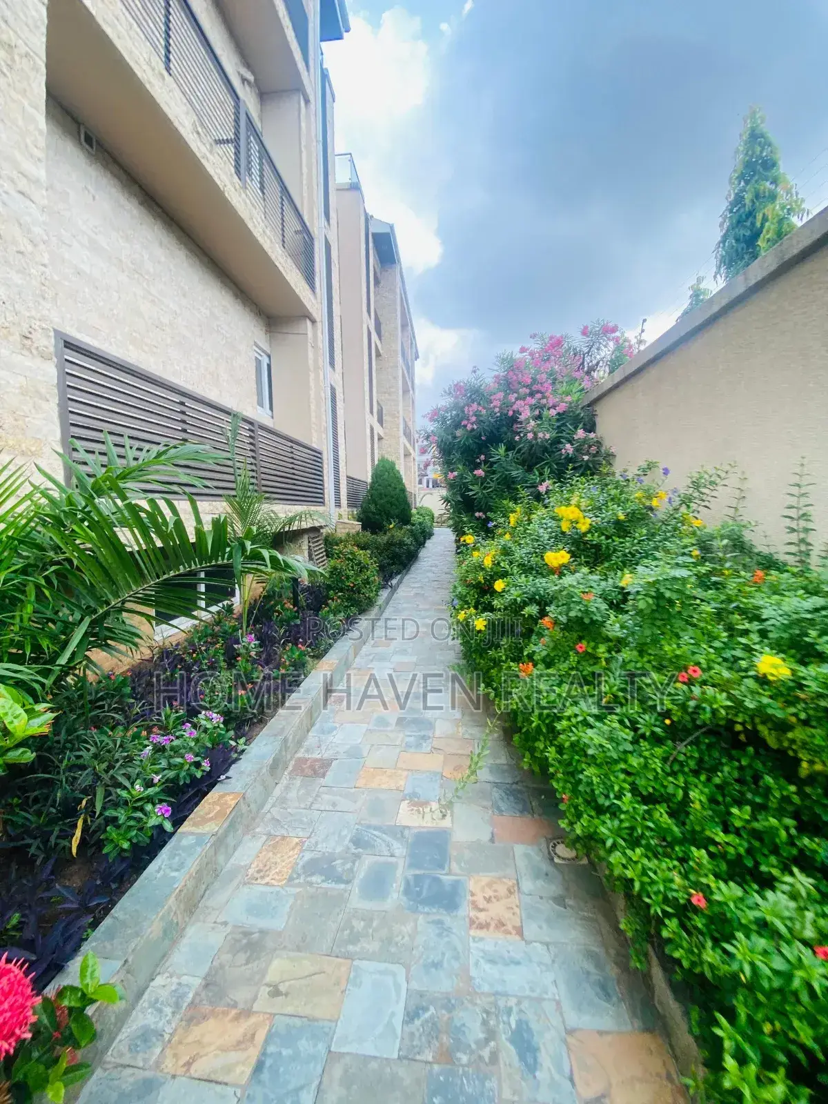 Furnished 2bdrm Apartment in Cantonment, Cantonments for rent