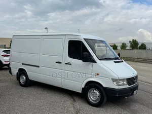 Mercedes-Benz Sprinter 2005 White