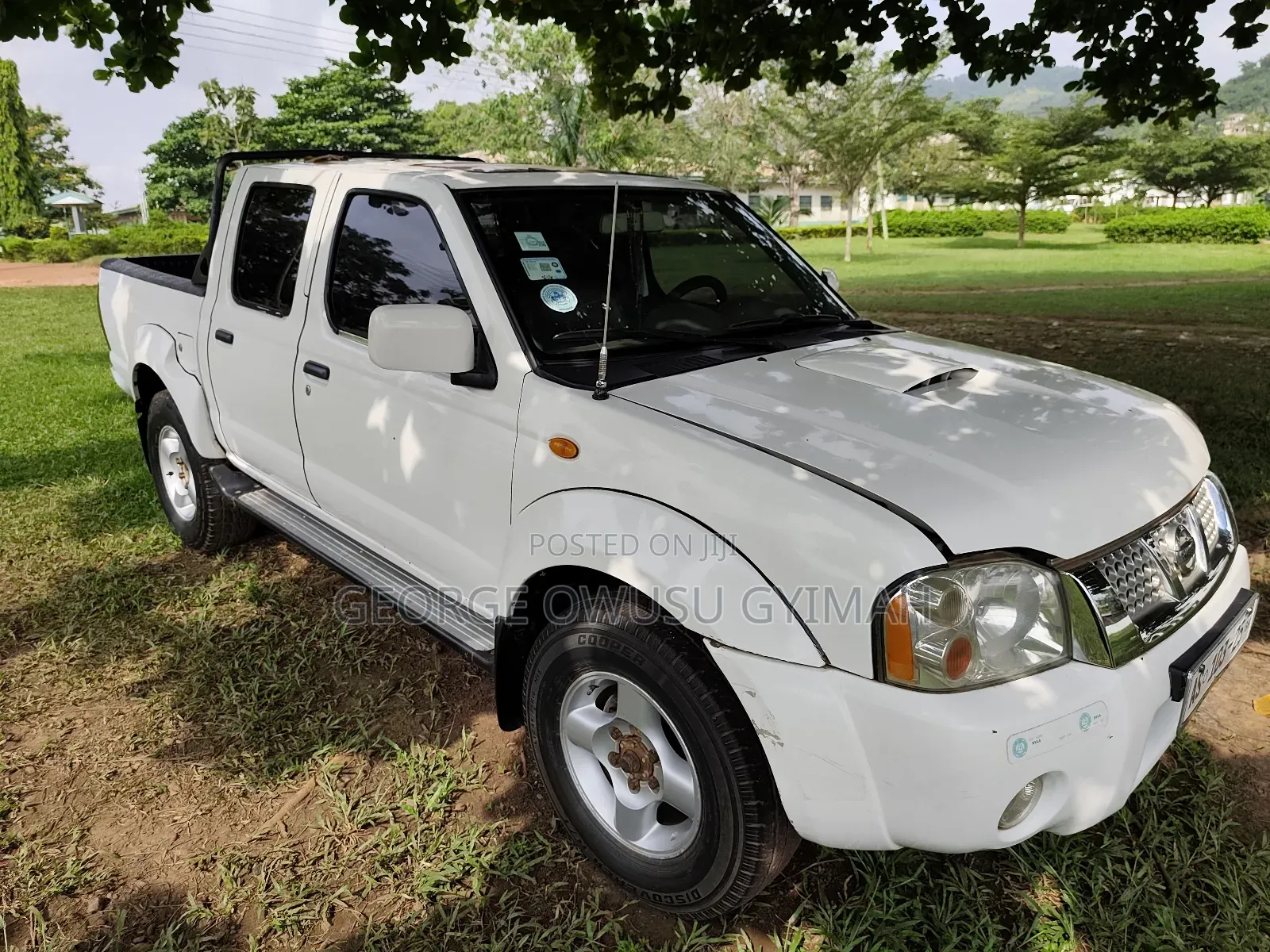 Nissan Hardbody 2002 White