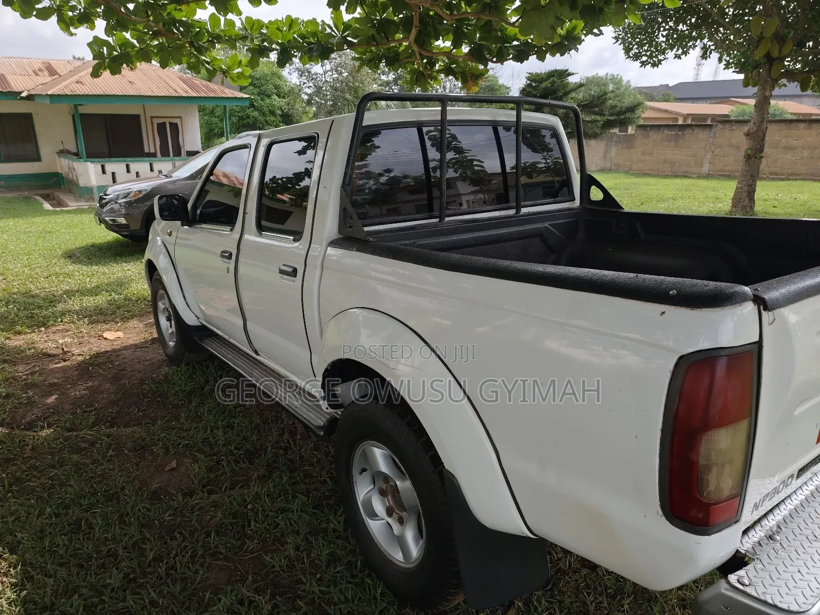 Nissan Hardbody 2002 White
