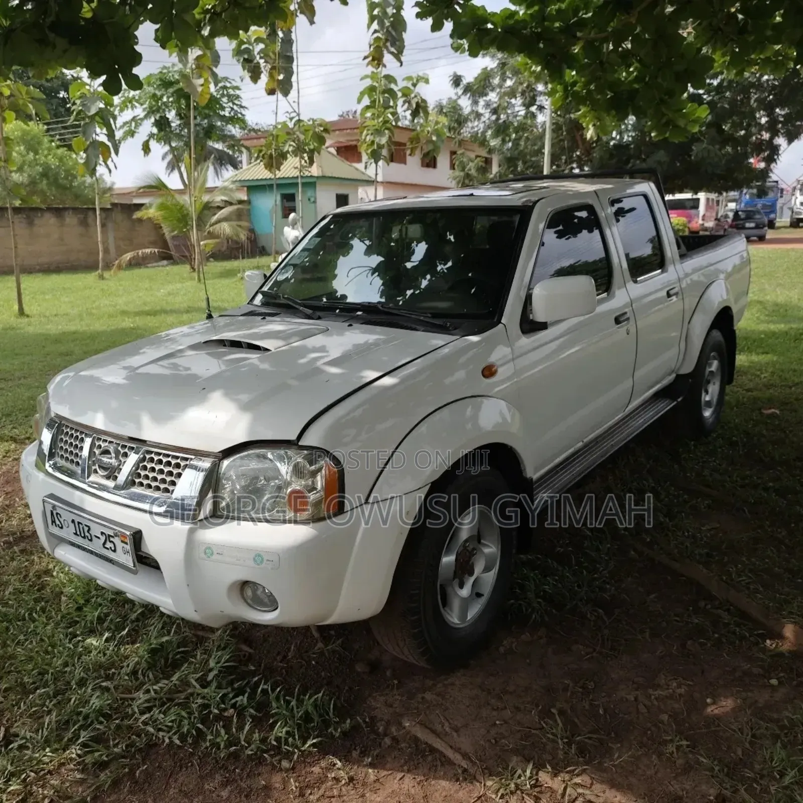 Nissan Hardbody 2002 White